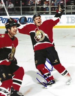 Autographed WADE REDDEN 8x10 Ottawa Senators photo