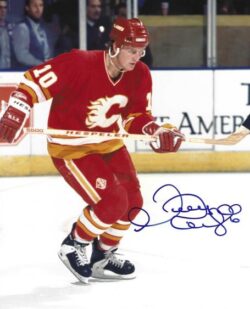 Autographed GARY ROBERTS 8X10 Calgary Flames Photo