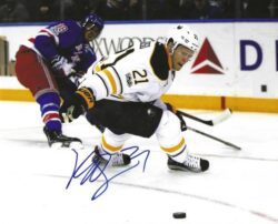 Autographed KYLE OKPOSO 8X10 Buffalo Sabres Photo