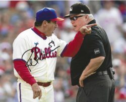 AUTOGRAPHED ROB THOMSON 8X10 Philadelphia Phillies Photo