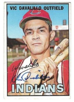 Autographed VIC DAVALILLO Cleveland Indians 1967 Topps Card