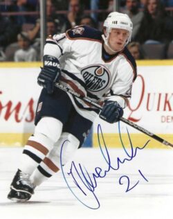 Autographed MARIUSZ CZERKAWSKI 8X10 Edmonton Oilers Photo