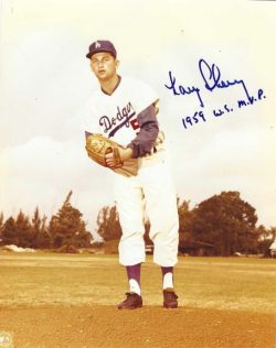 AUTOGRAPHED LARRY SHERRY 8X10 Los Angeles Dodgers photo