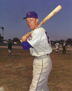 AUTOGRAPHED BUD HARRELSON 8x10 New York Mets photo