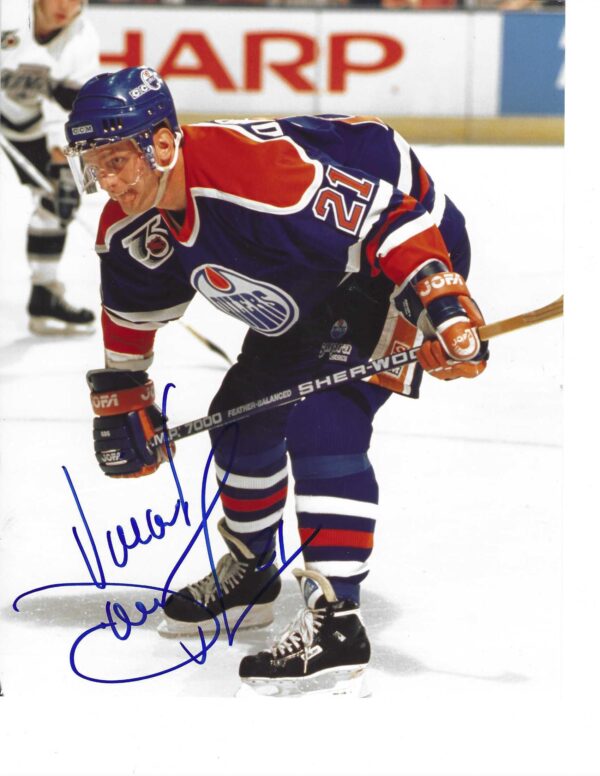 Autographed VINCENT DAMPHOUSSE 8X10 Edmonton Oilers Photo