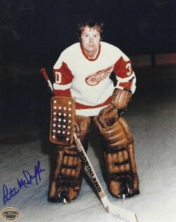 Autographed PETER MCDUFFE 8X10 Detroit Red Wings Photo