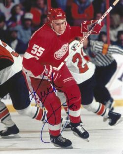 Autographed KEITH PRIMEAU 8X10 Detroit Red Wings Photo