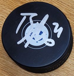 Autographed BRAYDEN POINT Tampa Bay Lightning Hockey Puck