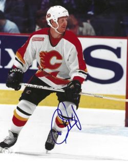Autographed PHIL HOUSLEY 8X10 Calgary Flames Photo