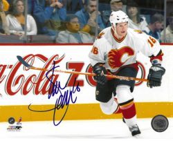 Autographed SHEAN DONOVAN 8X10 Calgary Flames Photo