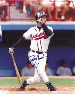 AUTOGRAPHED DAVE JUSTICE 8X10 Atlanta Braves Photo