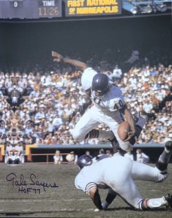 Autographed  Gale Sayers Chicago Bears 16x20 Photo - JSA