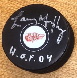 AUTOGRAPHED LARRY MURPHY "HOF 04" Detroit Red Wings Hockey Puck