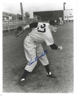 AUTOGRAPHED LOU BURDETTE 8X10 New York Yankees photo