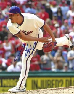 AUTOGRAPHED LUIS ORTIZ 8X10 Philadelphia Phillies Photo