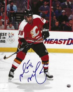 Autographed MARTY MCINNIS 8X10 Calgary Flames Photo