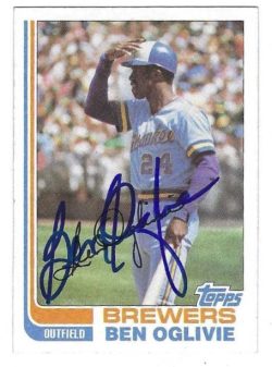 Autographed BEN OGLIVIE Milwaukee Brewers 1982 Topps Card
