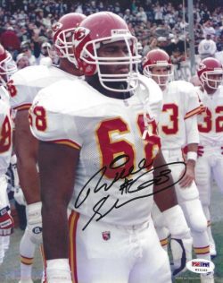 Autographed WILL SHIELDS 8x10 Kansas City Chiefs Photo PSA/DNA Hologram