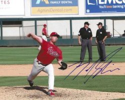 Autographed NOAH SKIRROW 8X10 Philadelphia Phillies Photo