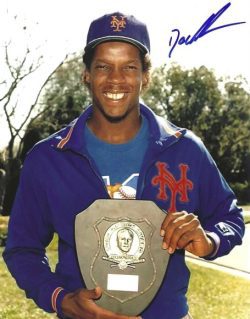 AUTOGRAPHED DOC GOODEN 8X10 New York Mets photo
