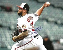 AUTOGRAPHED JOEY KREHBIEL 8X10 Baltimore Orioles Photo