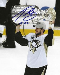 Autographed TYLER KENNEDY "09 SCC"  8x10 Pittsburgh Penguins Photo