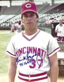 AUTOGRAPHED Will McEnaney "75, 76 WSC" 8x10 Cincinnati Reds Photo