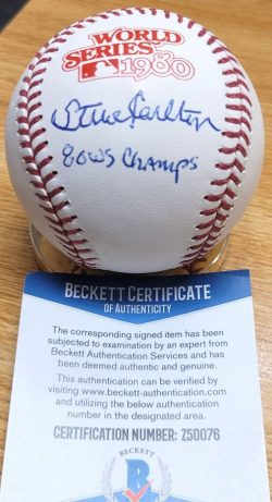 Autographed STEVE CARLTON "80 WS Champs" Official 1980 World Series Major League Baseball Beckett
