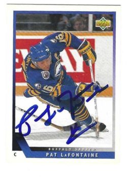 Autographed PAT LAFONTAINE Buffalo Sabres 1993-94 Upper Deck card #137