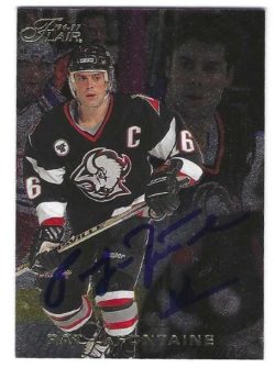 Autographed PAT LAFONTAINE Buffalo Sabres 1996-97 Flair card #9
