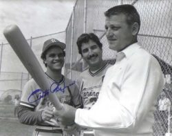 AUTOGRAPHED SIXTO LEZCANO 8X10  St. Louis Cardinals Photo