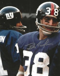 Autographed BOB TUCKER 8X10 New York Giants Photo