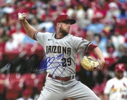 Autographed MERRILL KELLY 8X10 Arizona Diamondbacks Photo