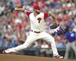 AUTOGRAPHED BEN LIVELY 8X10 Philadelphia Phillies Photo