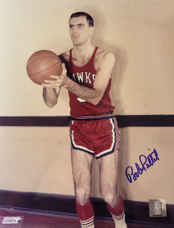 Autographed BOB PETTIT 11x14 St. Louis Hawks Photo