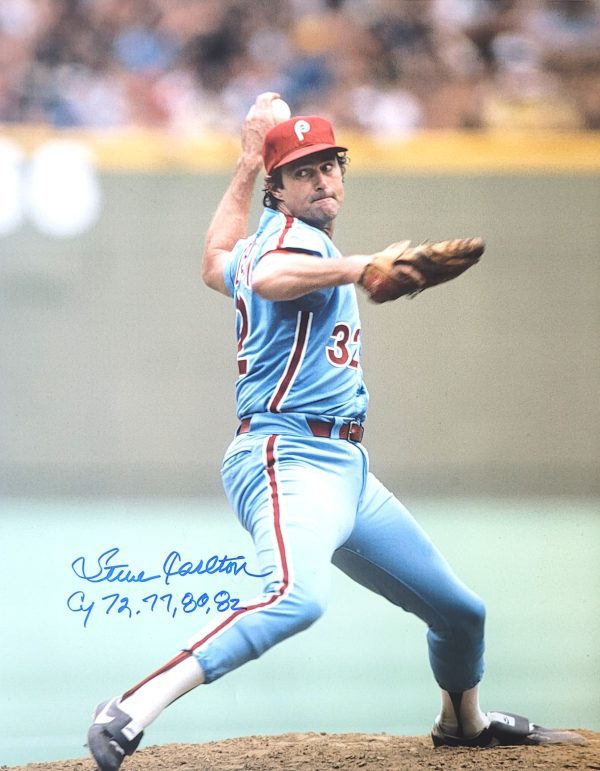 Autographed STEVE CARLTON "4 CY's" 16x20 Philadelphia Phillies photo