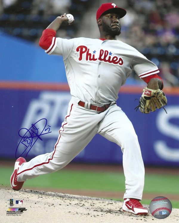 AUTOGRAPHED ENYEL DE LOS SANTOS 8X10 Philadelphia Phillies Photo