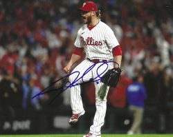 AUTOGRAPHED CRAIG KIMBREL 8X10 Philadelphia Phillies Photo