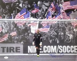Autographed TIM HOWARD 16X20 USA Soccer Photo JSA