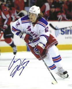 Autographed CARL HAGELIN 8x10 New York Rangers Photo