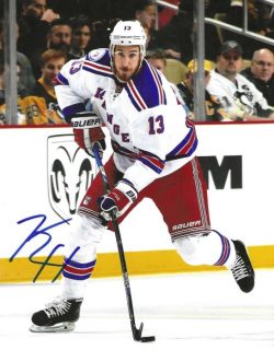 Autographed KEVIN HAYES 8X10 New York Rangers Photo