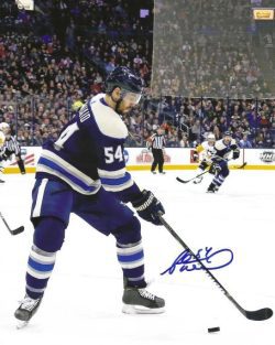 Autographed ADAM MCQUAID 8X10 Pittsburgh Penguins Photo