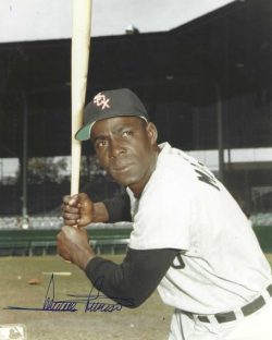 AUTOGRAPHED MINNIE MINOSO 8x10 Chicago White Sox Photo