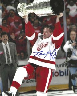 Autographed LARRY MURPHY 8x10 Detroit Red Wings Photo
