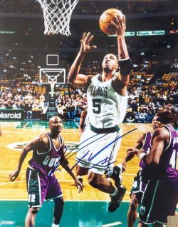 Autographed RON MERCER 16x20 Boston Celtics Photo