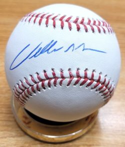 Autographed WILLIE MCGEE Official Major League Baseball
