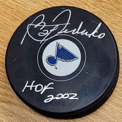 Autographed BERNIE FEDERKO "HOF 2002" St. Louis Blues Hockey Puck