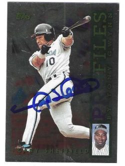 Autographed GARY SHEFFIELD Florida Marlins 1996 Topps Card