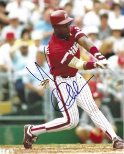 AUTOGRAPHED WES CHAMBERLAIN  8X10 Philadelphia Phillies Photo