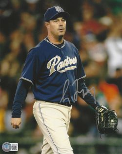 AUTOGRAPHED GREG MADDUX 8X10 San Diego Padres Photo Beckett
